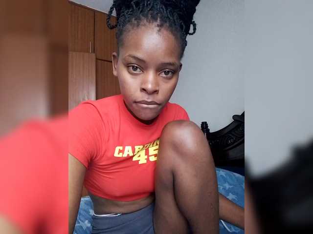 QueenIra's BongaCams show and profile