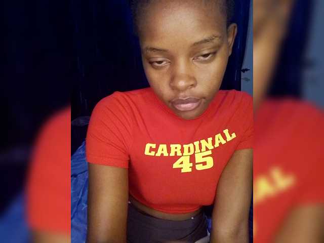 QueenIra's BongaCams show and profile