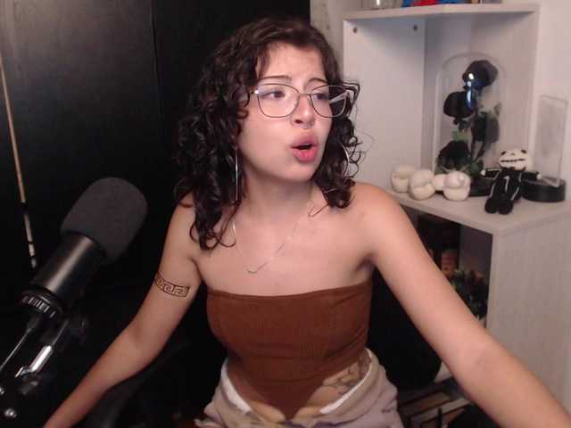 Bii Honey (BiiHoney)