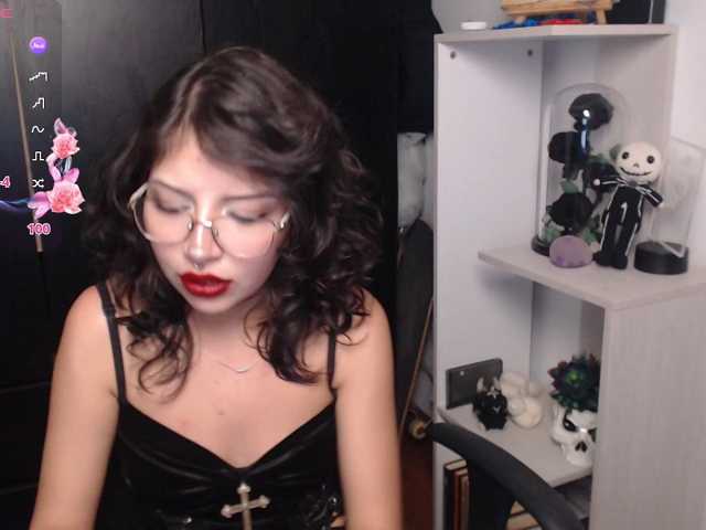 BiiHoney live cam on BongaCams