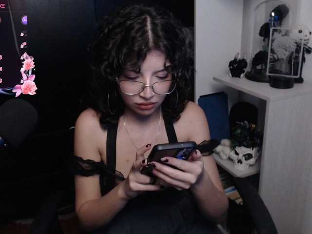 BiiHoney live cam on BongaCams