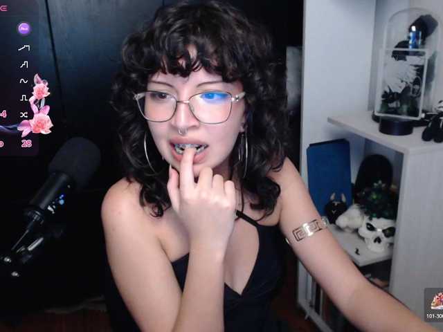 BiiHoney live cam on BongaCams