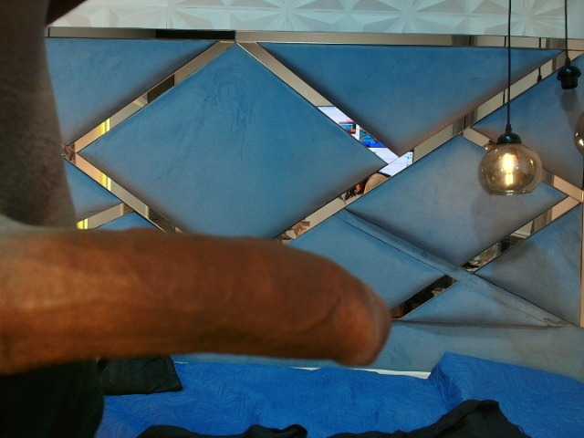 Cossmo-Wannda's BongaCams show and profile