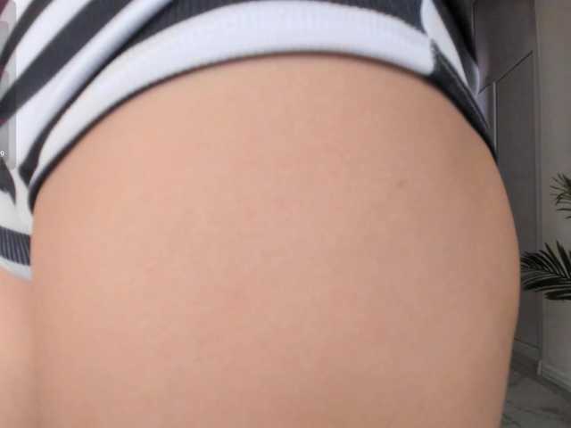 YunLe live cam on BongaCams