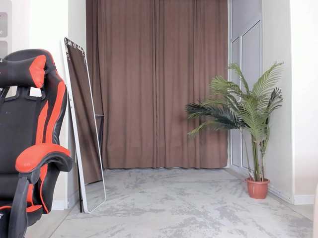 YunLe live cam on BongaCams