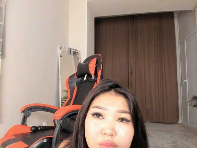 YunLe live cam on BongaCams
