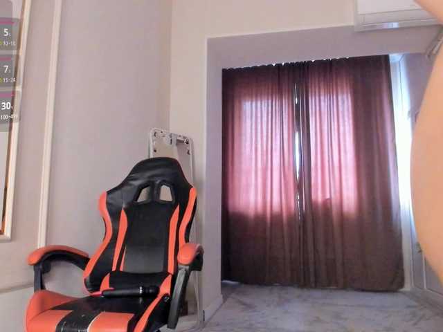 YunLe live cam on BongaCams
