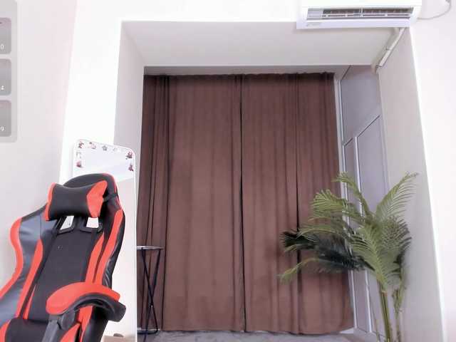 YunLe live cam on BongaCams