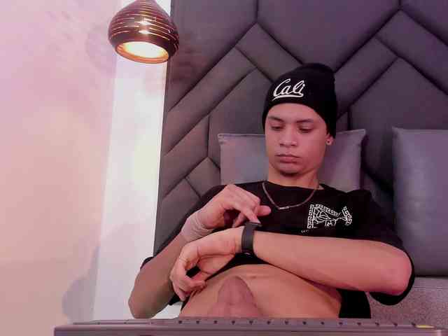 Axel-marcux Sex Cam Show
