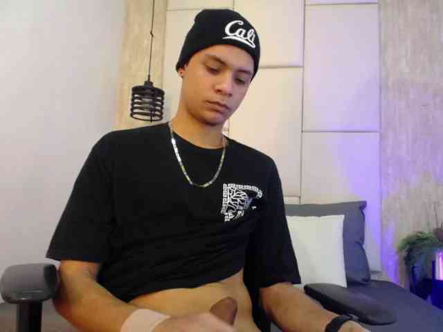 Axel-marcux Sex Cam Show