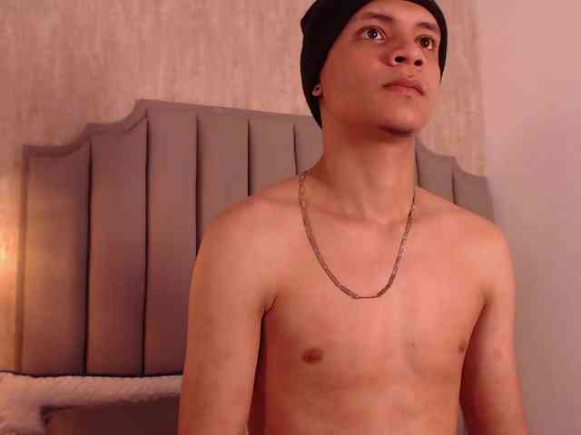 Axel-marcux Sex Cam Show