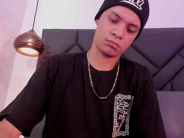 Axel-marcux Sex Cam Show