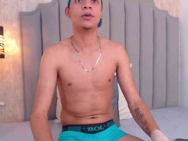 Axel-marcux Sex Cam Show