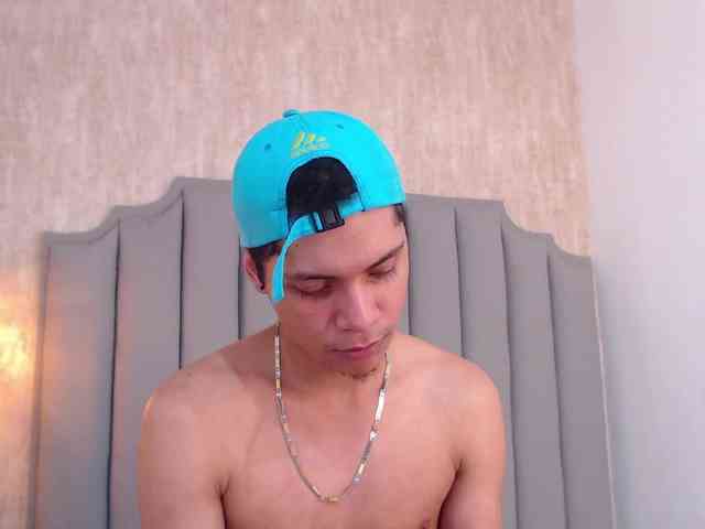 Axel-marcux Sex Cam Show