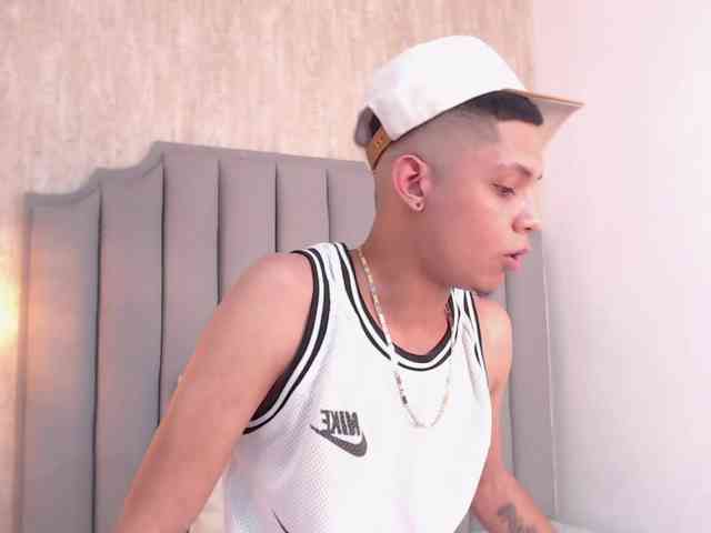 Axel-marcux Sex Cam Show