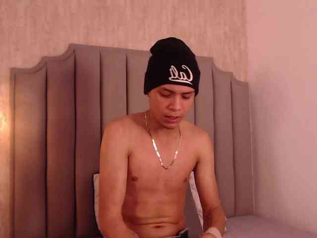 Axel-marcux Sex Cam Show