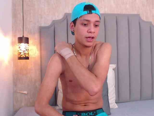 Axel-marcux Sex Cam Show