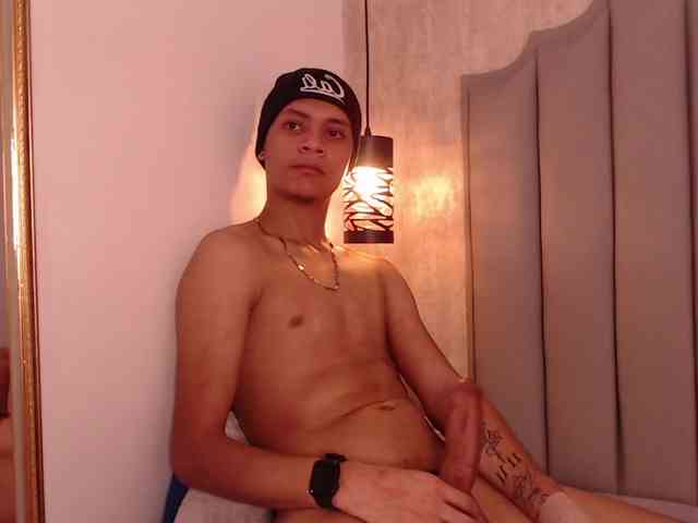Axel-marcux Sex Cam Show