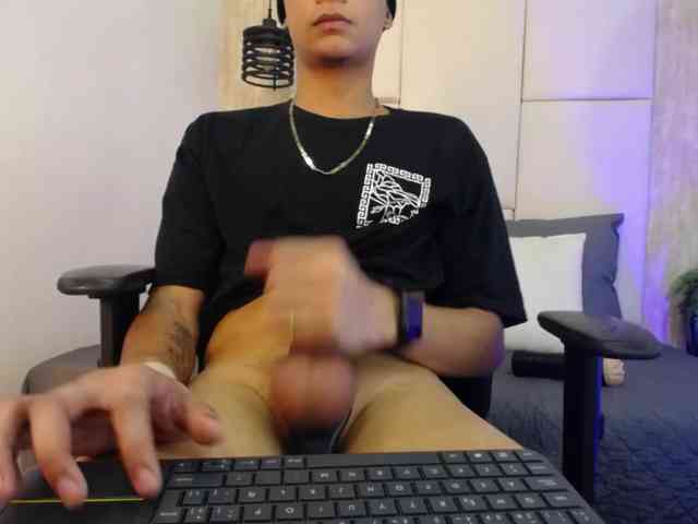 Axel-marcux Sex Cam Show
