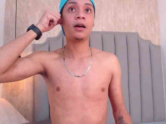 Axel-marcux Sex Cam Show