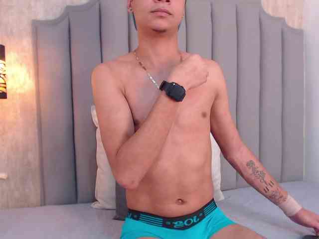 Axel-marcux Sex Cam Show