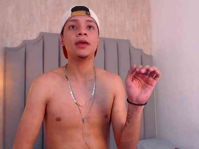 Axel-marcux Sex Cam Show