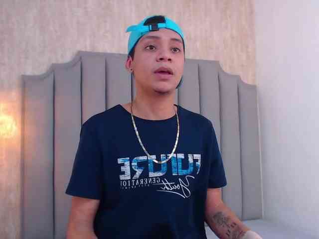 Axel-marcux Sex Cam Show