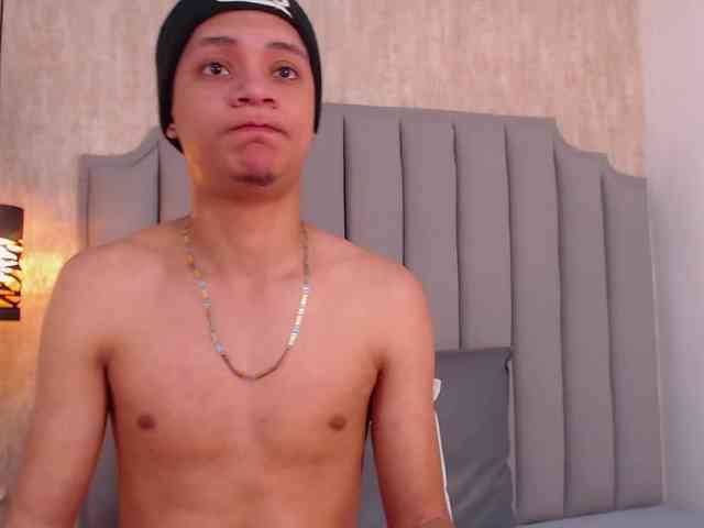 Axel-marcux Sex Cam Show