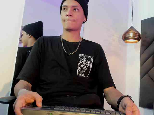 Axel-marcux Sex Cam Show