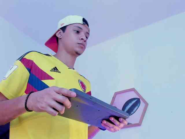 Axel-marcux Sex Cam Show