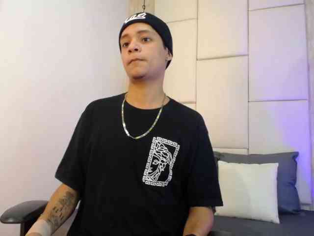 Axel-marcux Sex Cam Show