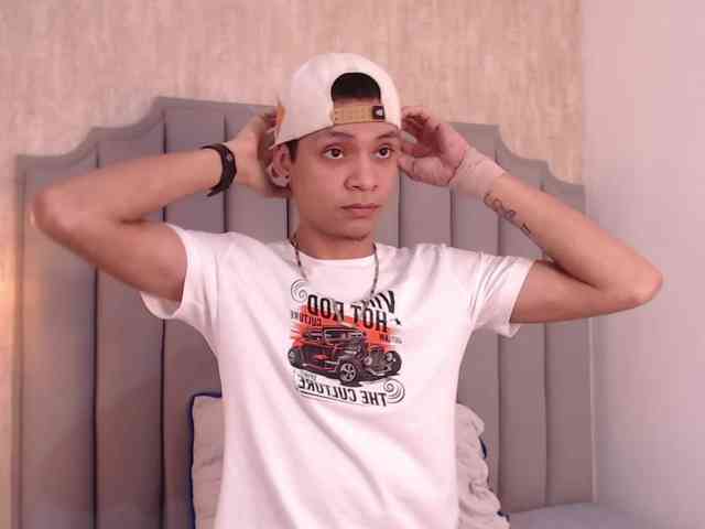 Axel-marcux Sex Cam Show