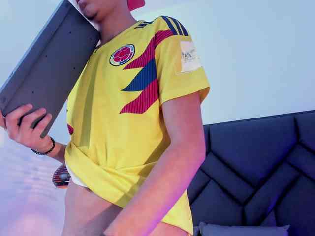 Axel-marcux Sex Cam Show