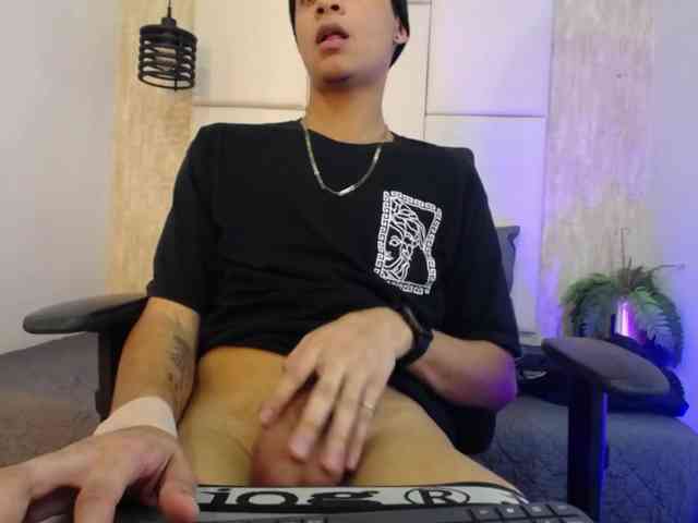 Axel-marcux Sex Cam Show