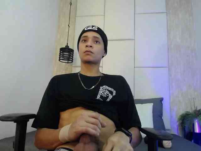 Axel-marcux Sex Cam Show