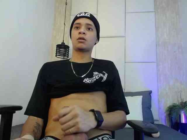 Axel-marcux Sex Cam Show