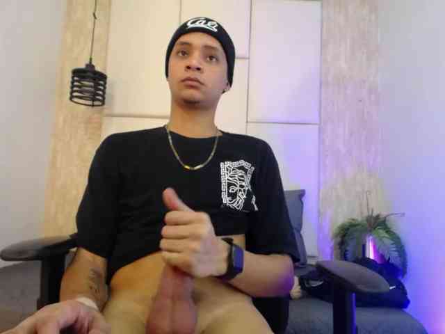 Axel-marcux Sex Cam Show