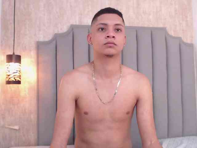 Axel-marcux Sex Cam Show