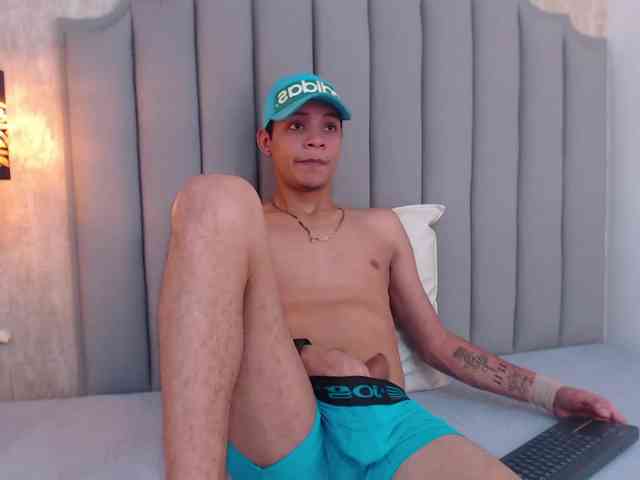Axel-marcux Sex Cam Show