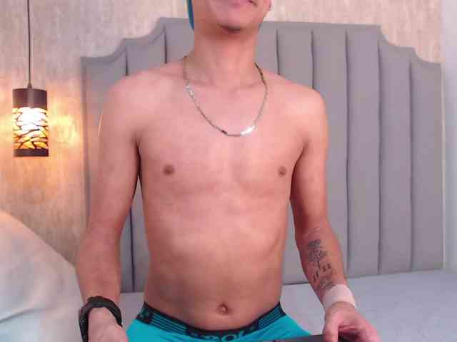 Axel-marcux Sex Cam Show