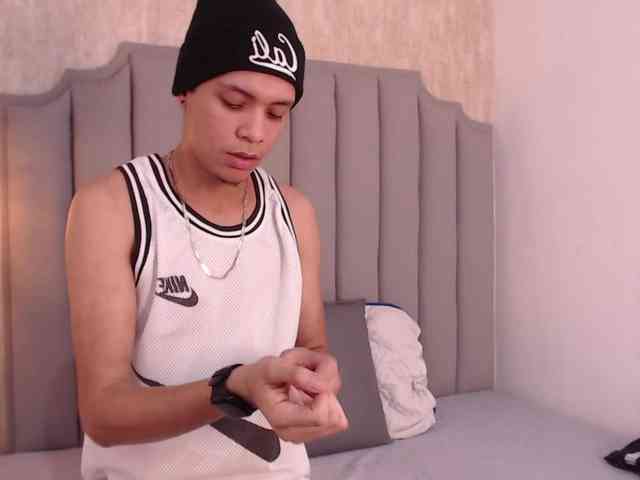Axel-marcux Sex Cam Show