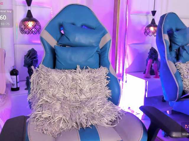 Azaleavolkova live cam on BongaCams