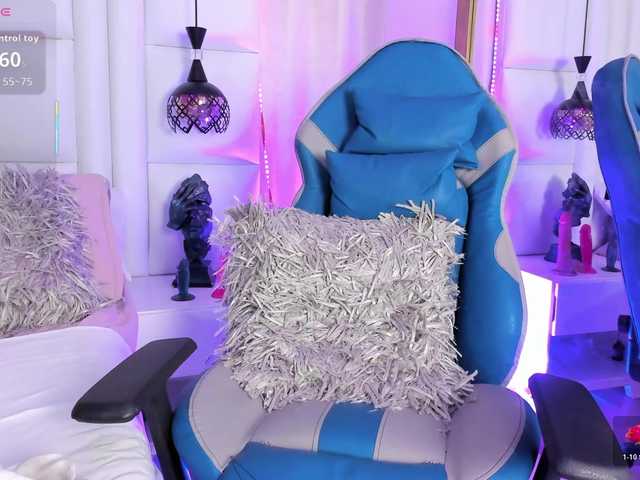 Azaleavolkova live cam on BongaCams