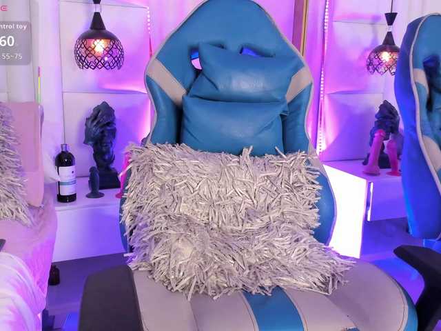 Azaleavolkova live webcam show