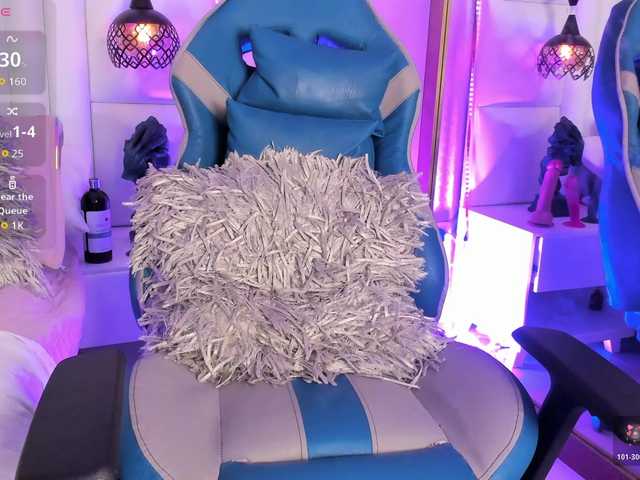 Azaleavolkova live cam on BongaCams