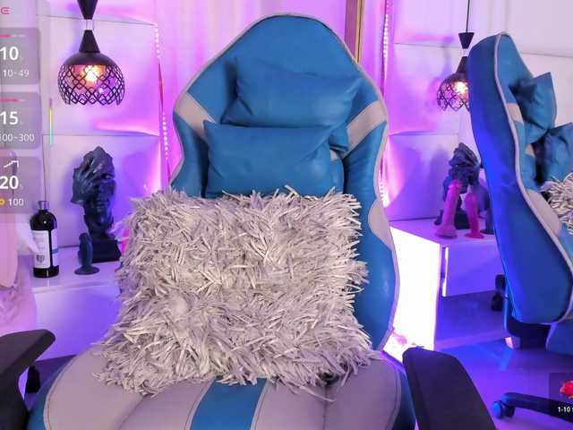 Azaleavolkova live webcam show