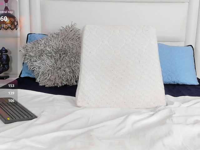 Azaleavolkova live cam