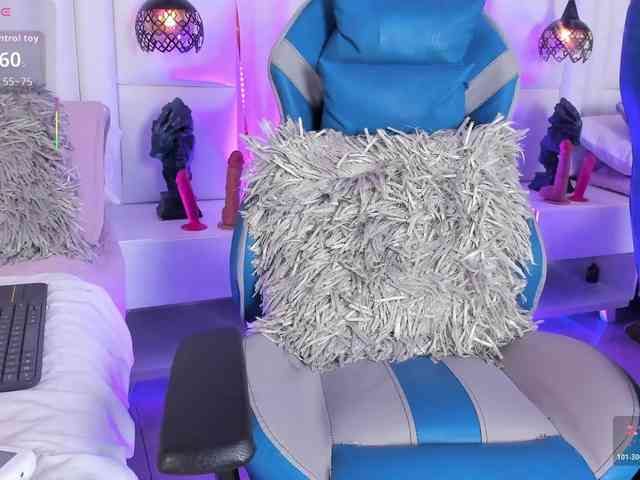 Azaleavolkova webcam