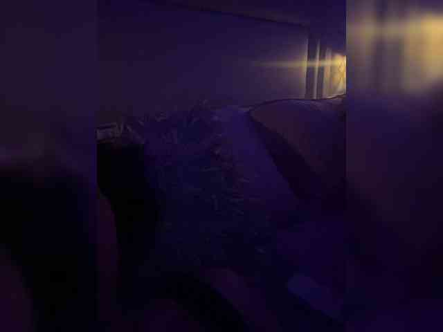 Azaleavolkova webcam
