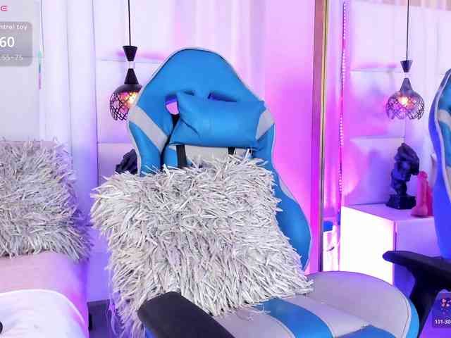 Azaleavolkova Live Webcam on BongaCams